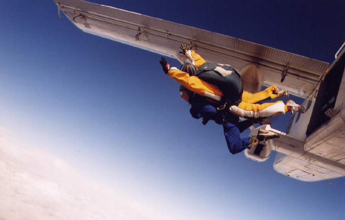 AS-Skydive1-700