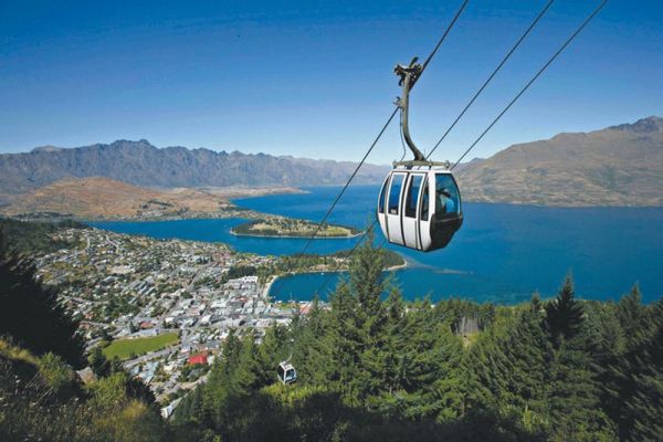 aatk-queenstown-gondel-80098D0F27D-9D10-D96D-48B0-941E2103CF28.jpg