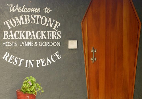 Tombstone Backpackers / Picton